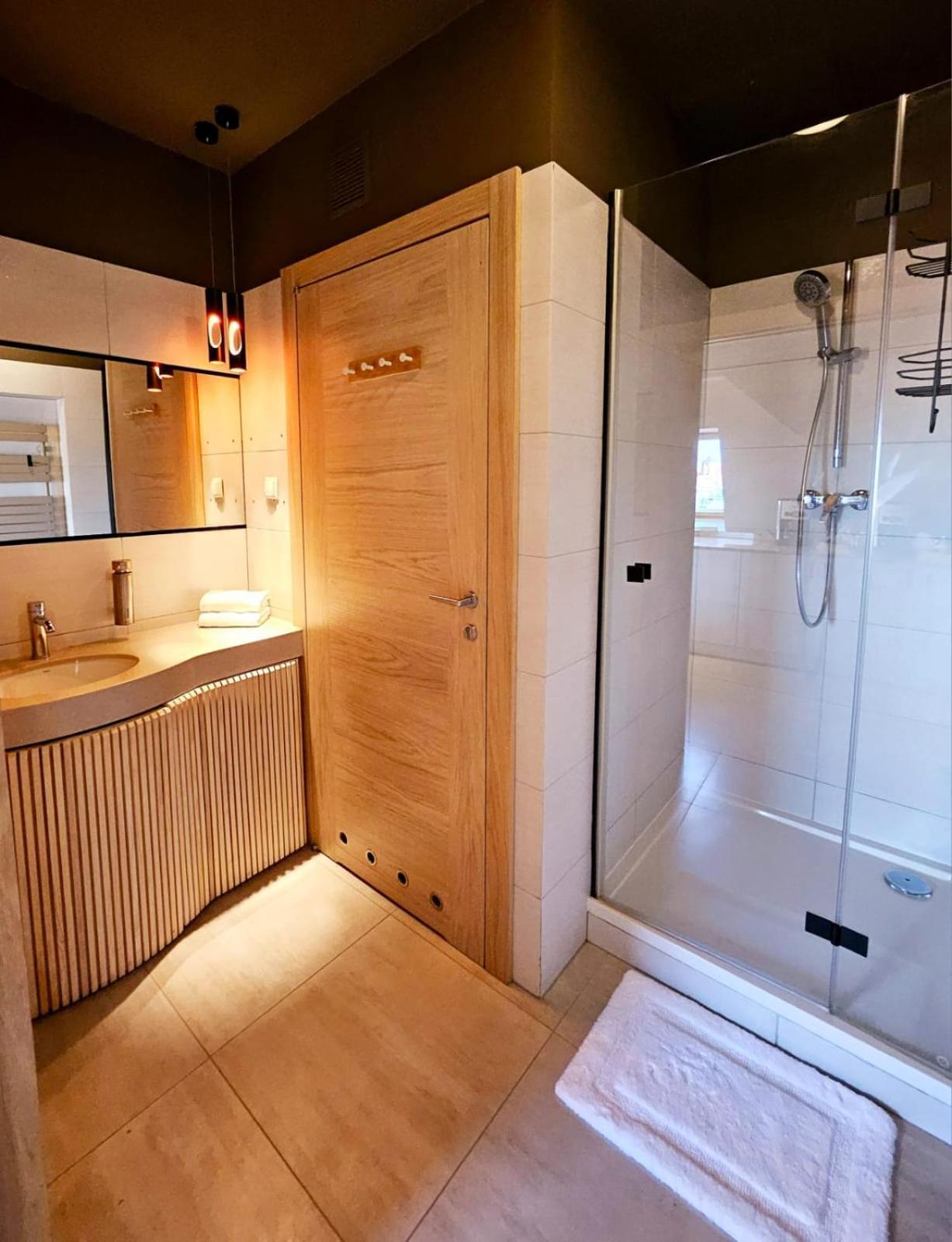 Golden Rooftop Apartment-Oldtown Breslavia Esterno foto